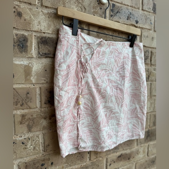 HELLO MOLLY It's Island Time Mini Skirt Pink NWT Size M - Picture 7 of 10